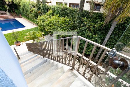 Casa para alugar com 400m², 5 quartos e 8 vagasAcesso a área externa