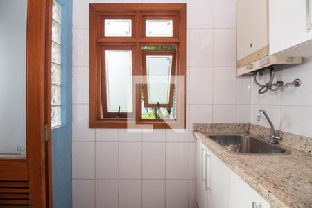 Casa à venda com 198m², 3 quartos e 6 vagasÁrea de Serviço