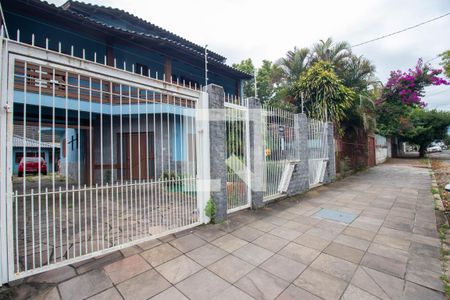 Casa à venda com 198m², 3 quartos e 6 vagasFachada