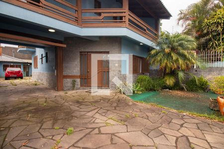 Casa à venda com 198m², 3 quartos e 6 vagasPátio