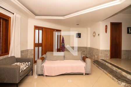 Sala de casa à venda com 3 quartos, 198m² em Jardim Itu, Porto Alegre