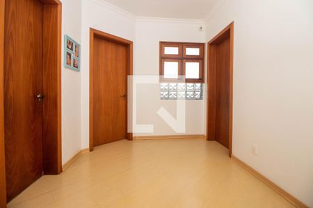 Casa à venda com 198m², 3 quartos e 6 vagasCorredor