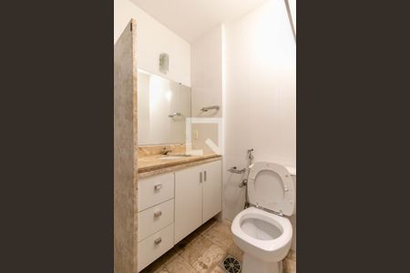 Apartamento para alugar com 90m², 3 quartos e 1 vaga Apartamento para alugar com 90m², 3 quartos e 1 vagaBanheiro da Suíte