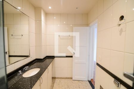 Apartamento à venda com 130m², 3 quartos e 1 vagaBanheiro