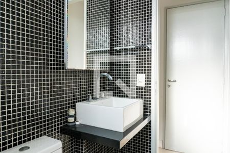 Apartamento à venda com 65m², 2 quartos e 1 vaga Apartamento à venda com 65m², 2 quartos e 1 vagaBanheiro da Suíte