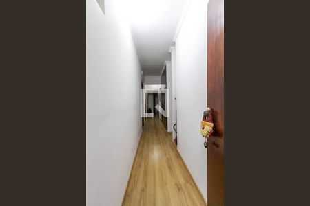 Casa à venda com 324m², 3 quartos e 4 vagasCorredor
