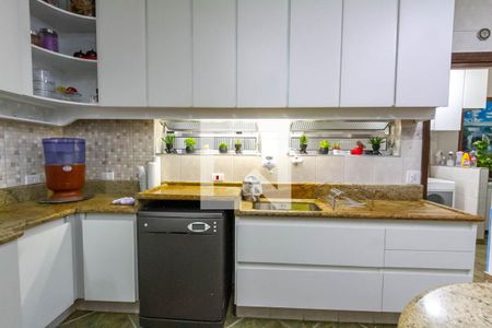 Casa à venda com 324m², 3 quartos e 4 vagasCozinha