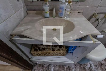 Casa à venda com 324m², 3 quartos e 4 vagasBanheiro da Suíte 1