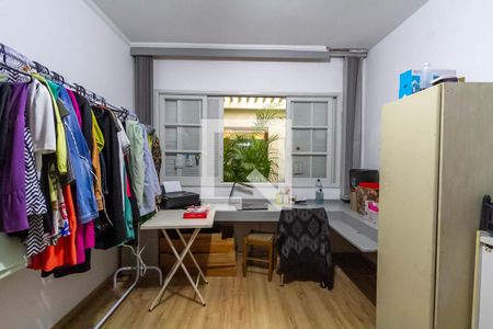 Casa à venda com 324m², 3 quartos e 4 vagasQuarto