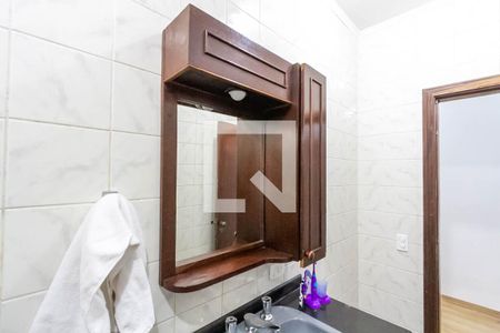 Casa à venda com 324m², 3 quartos e 4 vagasBanheiro Social