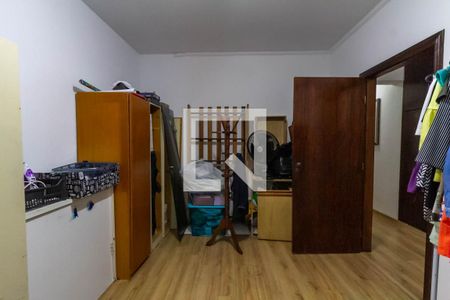 Casa à venda com 324m², 3 quartos e 4 vagasQuarto