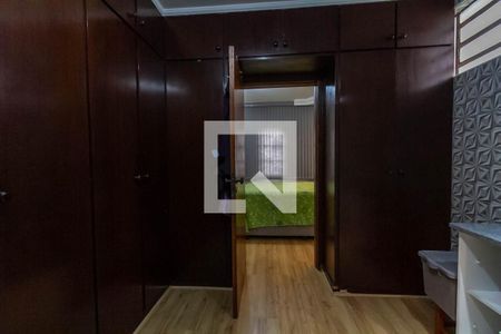 Casa à venda com 324m², 3 quartos e 4 vagasCloset da Suíte 2