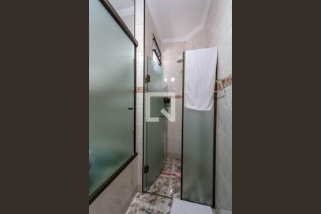 Casa à venda com 324m², 3 quartos e 4 vagasBanheiro da Suíte 1