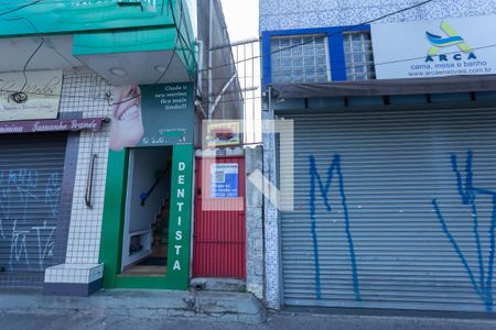 Casa para alugar com 93m², 2 quartos e sem vagaFachada