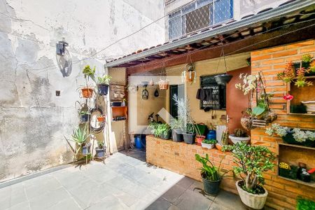 Casa de condomínio à venda com 75m², 2 quartos e 1 vagaVaranda