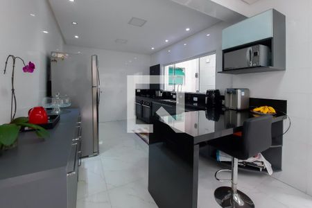 Casa à venda com 200m², 3 quartos e 3 vagas Casa à venda com 200m², 3 quartos e 3 vagasCozinha