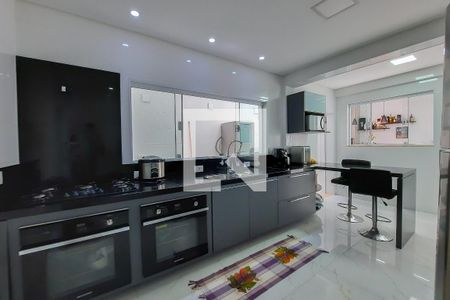 Casa à venda com 200m², 3 quartos e 3 vagas Casa à venda com 200m², 3 quartos e 3 vagasCozinha