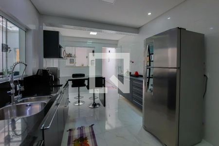 Casa à venda com 200m², 3 quartos e 3 vagas Casa à venda com 200m², 3 quartos e 3 vagasCozinha