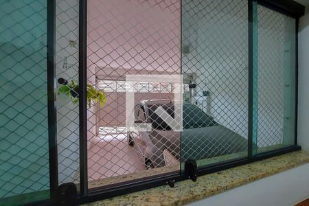 Casa à venda com 200m², 3 quartos e 3 vagas Casa à venda com 200m², 3 quartos e 3 vagasVista