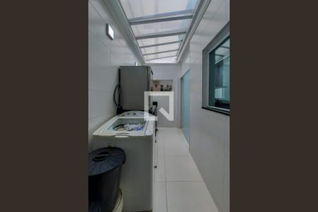 Casa à venda com 200m², 3 quartos e 3 vagas Casa à venda com 200m², 3 quartos e 3 vagasÁrea de Serviço