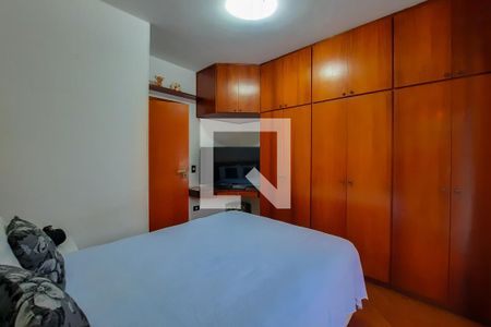 Casa à venda com 200m², 3 quartos e 3 vagas Casa à venda com 200m², 3 quartos e 3 vagasSuíte 2