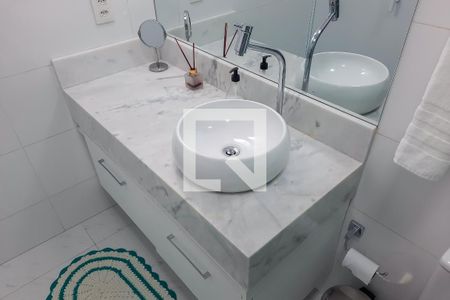 Casa à venda com 200m², 3 quartos e 3 vagas Casa à venda com 200m², 3 quartos e 3 vagasBanheiro da Suíte 2