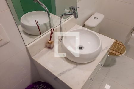 Casa à venda com 200m², 3 quartos e 3 vagas Casa à venda com 200m², 3 quartos e 3 vagasBanheiro da Suíte 1