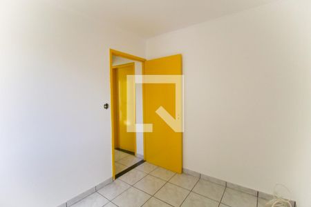 Quarto 1 de apartamento para alugar com 2 quartos, 58m² em Vila Carmosina, São Paulo