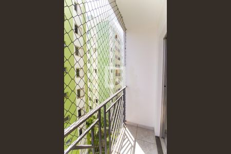 Varanda de apartamento para alugar com 2 quartos, 58m² em Vila Carmosina, São Paulo