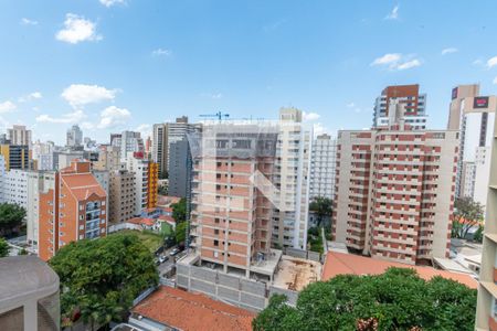 Vista Sala de TV de apartamento à venda com 3 quartos, 190m² em Cambuí, Campinas