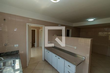 Apartamento à venda com 190m², 3 quartos e 2 vagasCozinha