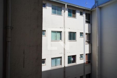 Sala - Vista de apartamento para alugar com 2 quartos, 48m² em Rubem Berta, Porto Alegre