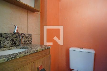 Sala - Banheiro de apartamento para alugar com 2 quartos, 48m² em Rubem Berta, Porto Alegre
