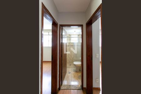 Corredor de apartamento à venda com 2 quartos, 56m² em Santa Branca, Belo Horizonte