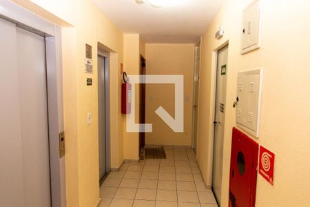 Apartamento para alugar com 72m², 2 quartos e 1 vaga Apartamento para alugar com 72m², 2 quartos e 1 vagaHall de entrada