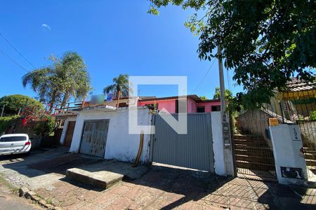Casa à venda com 140m², 4 quartos e 2 vagasFachada