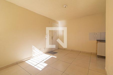Sala de apartamento para alugar com 2 quartos, 47m² em Ganchinho, Curitiba