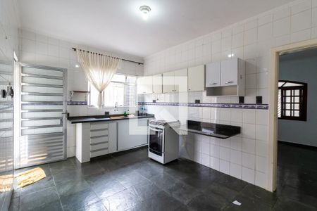 Casa para alugar com 100m², 1 quarto e 2 vagasCozinha