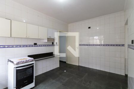 Casa para alugar com 100m², 1 quarto e 2 vagasCozinha