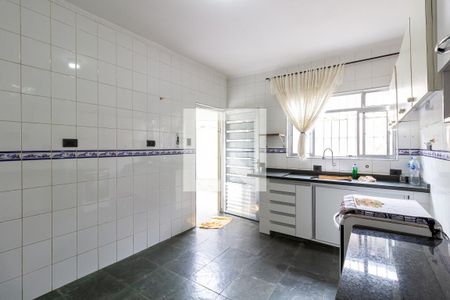 Casa para alugar com 100m², 1 quarto e 2 vagasCozinha