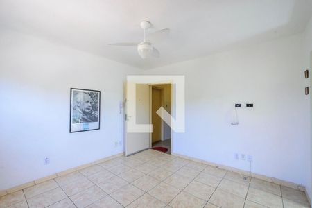 Sala/Quarto de kitnet/studio à venda com 1 quarto, 35m² em Azenha, Porto Alegre