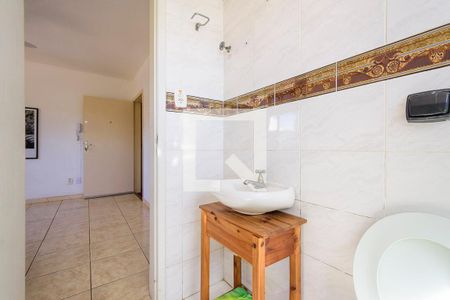 Banheiro de kitnet/studio à venda com 1 quarto, 35m² em Azenha, Porto Alegre
