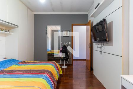 Casa à venda com 235m², 3 quartos e 6 vagasQuarto 2