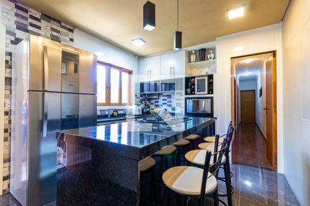 Casa à venda com 235m², 3 quartos e 6 vagasCozinha