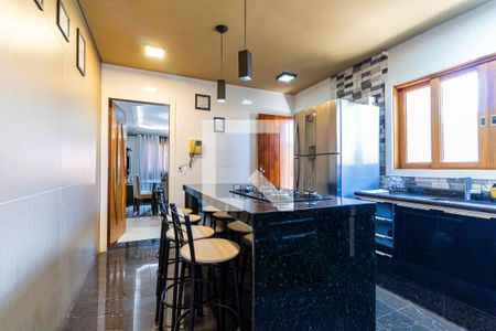 Casa à venda com 235m², 3 quartos e 6 vagasCozinha