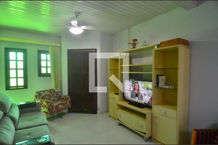 Sala de casa à venda com 2 quartos, 102m² em Mathias Velho, Canoas