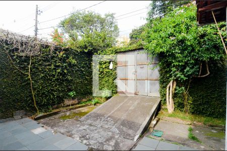 Casa à venda com 476m², 2 quartos e 3 vagasGaragem