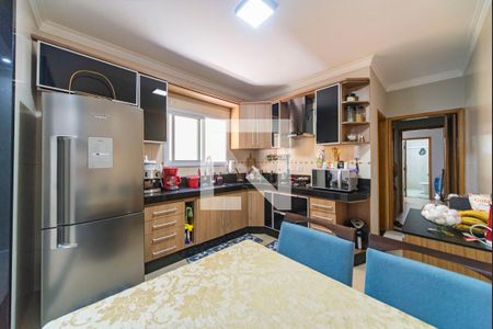 Apartamento à venda com 130m², 2 quartos e 2 vagas Apartamento à venda com 130m², 2 quartos e 2 vagasCozinha