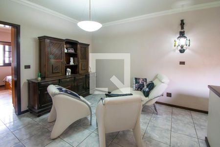 Casa à venda com 344m², 3 quartos e 5 vagasCorredor