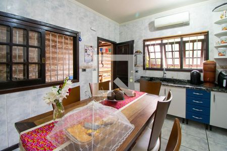 Casa à venda com 344m², 3 quartos e 5 vagasCozinha